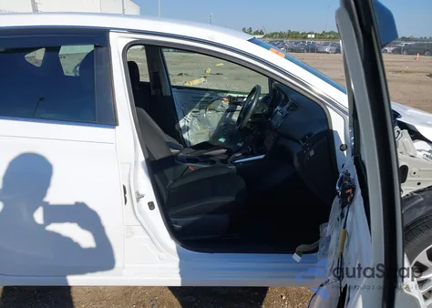 2019 Nissan Sentra S z USA, uszkodzony, nr VIN 3N1AB7AP9KY205430